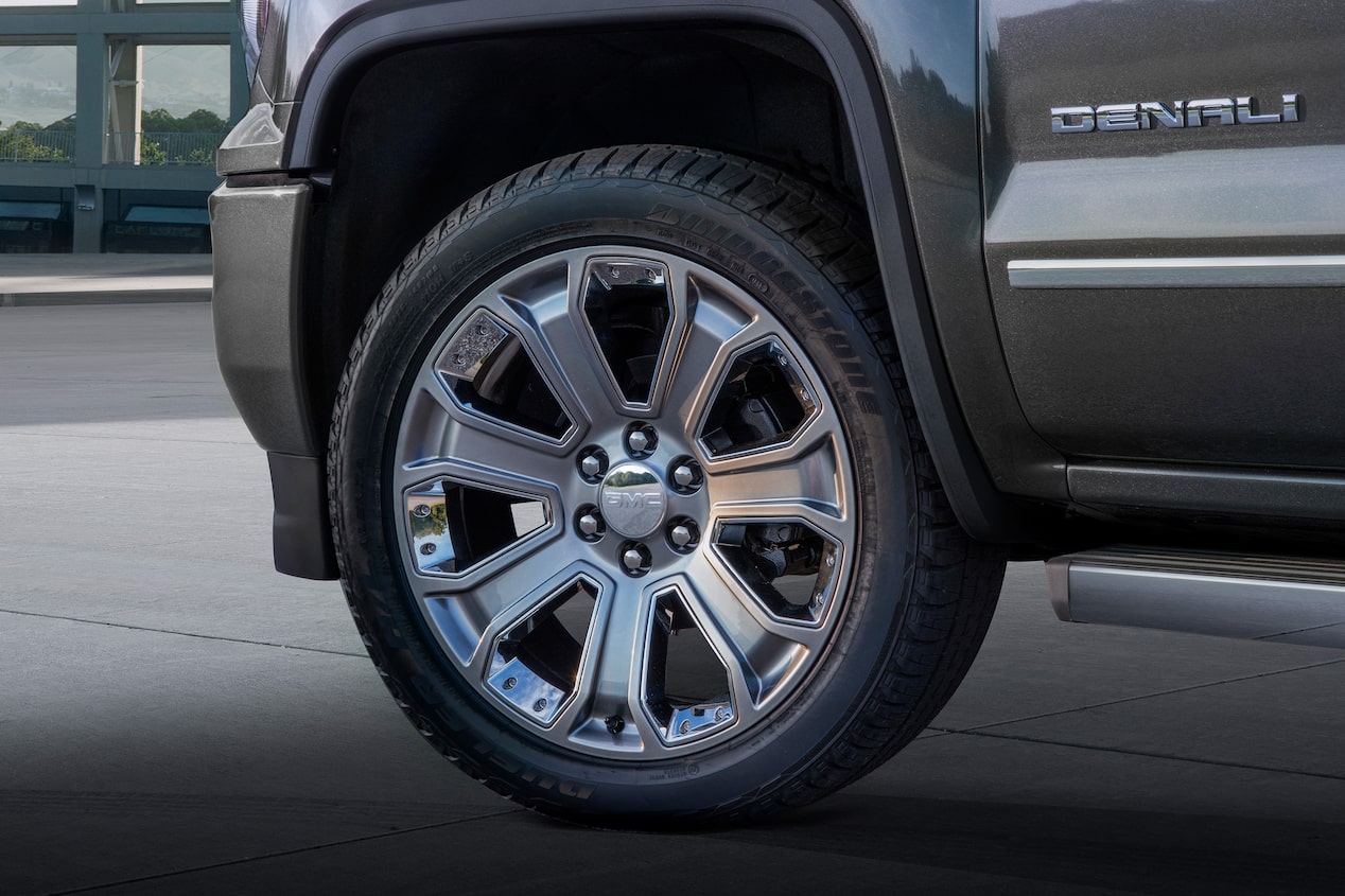 Sierra Denali Ultimate Pickup GMC Life