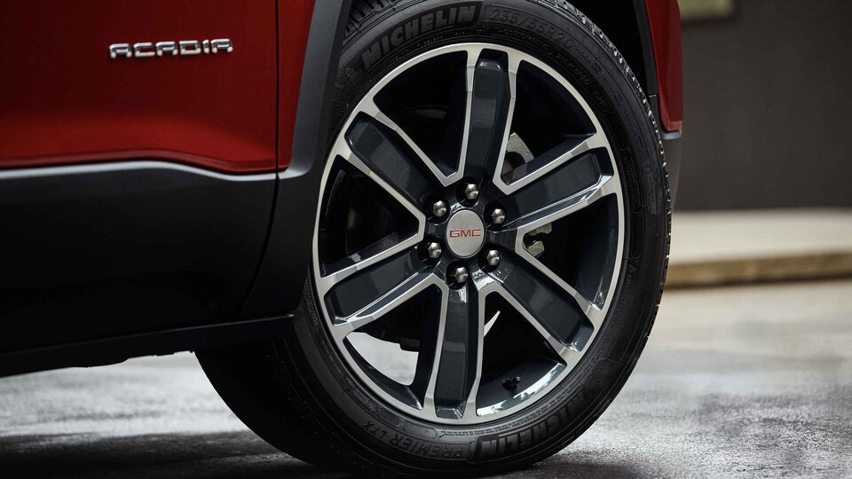 2022 GMC Acadia Mid-Size SUV Exterior Tire Close up