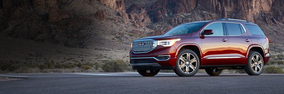 2019 GMC Acadia Denali Front Exterior