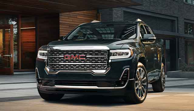 GMC Acadia Mid-Size SUV Outside of Home – Front View