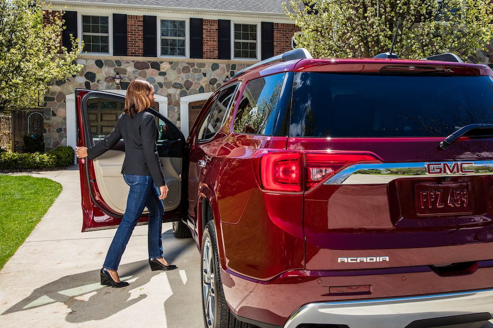 GMC life acadia rear seat reminder mom door.
