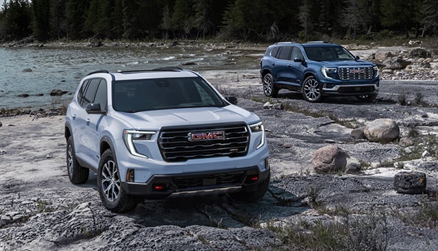 WHAT’S THE DIFFERENCE BETWEEN AWD AND 4WD?