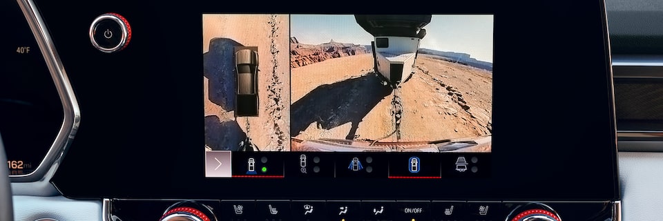 Display of Multiple Camera Views for the Trailering Assistance Technology on the Infotainment System in the GMC Canyon AT4X