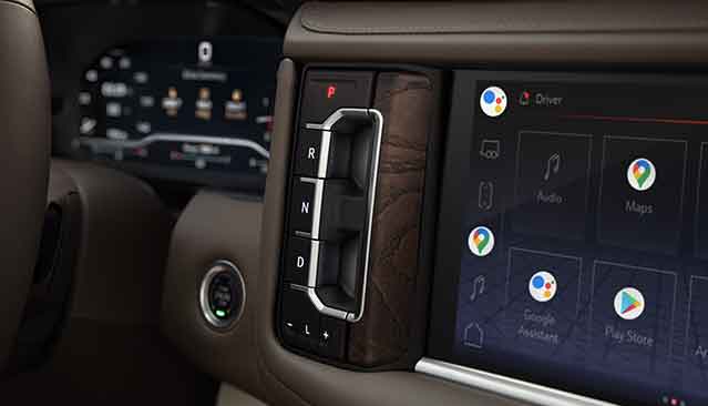 GMC INFOTAINMENT WITH GOOGLE BUILT-IN COMPATIBILITY OFFERS A MORE SEAMLESS, HANDS-FREE DRIVING EXPERIENCE