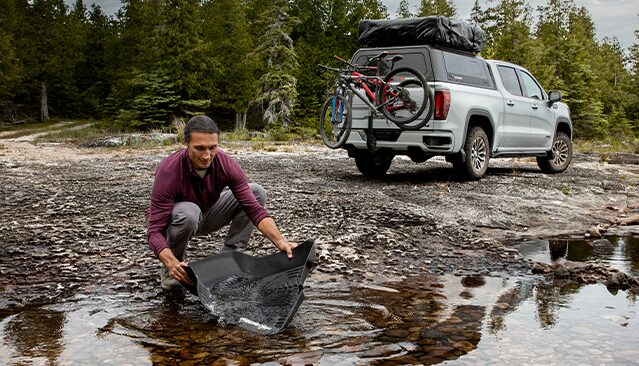 GMC’S ALL-WEATHER FLOOR LINERS HELP PROTECT YOUR INTERIOR SO YOU CAN DO MORE