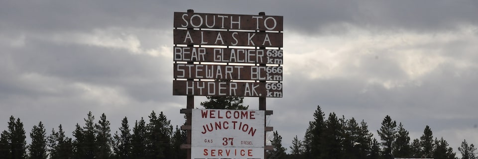 Alcan 5000 South Alaskan Sign