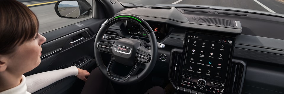 HOW TO EXPERIENCE HANDS-FREE DRIVING WITH SUPER CRUISE