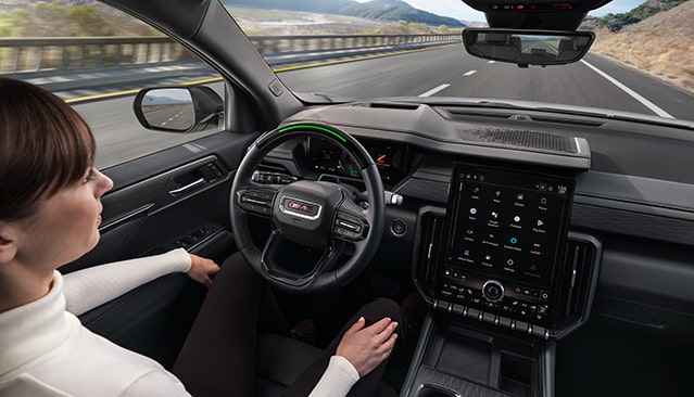 HOW TO EXPERIENCE HANDS-FREE DRIVING WITH SUPER CRUISE