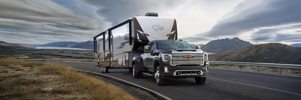GMC Life six tips for safe trailering article.