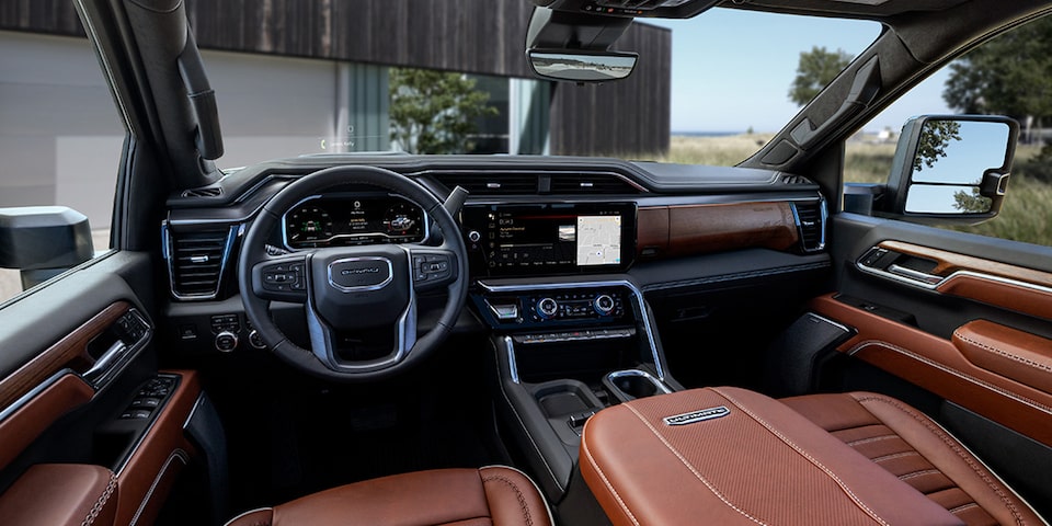 Sierra 1500, Sierra HD and Canyon Truck Interiors | GMC Life