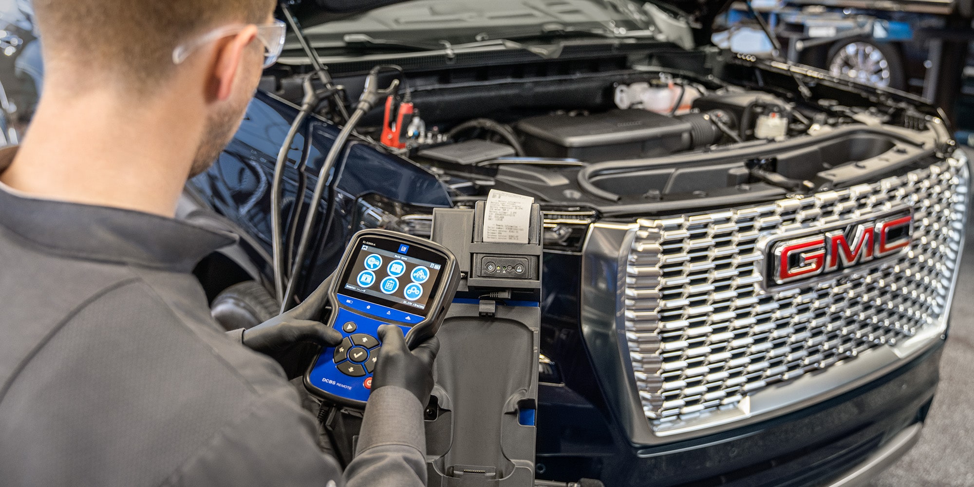 ACDelco Gold Battery being installed by a Certified Service technician