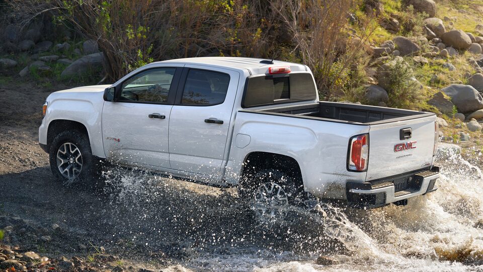 2021 GMC Canyon AT4 Diesel Driving through Water