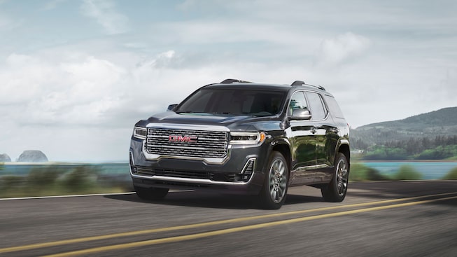 2020 GMC Acadia Denali Luxury SUV: القيادة ذات المناظر الخلابة