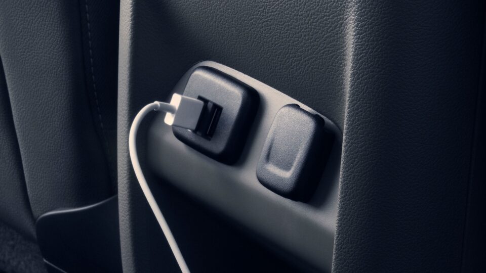 Technology Features 2020 GMC Canyon SLE SLT Small Truck