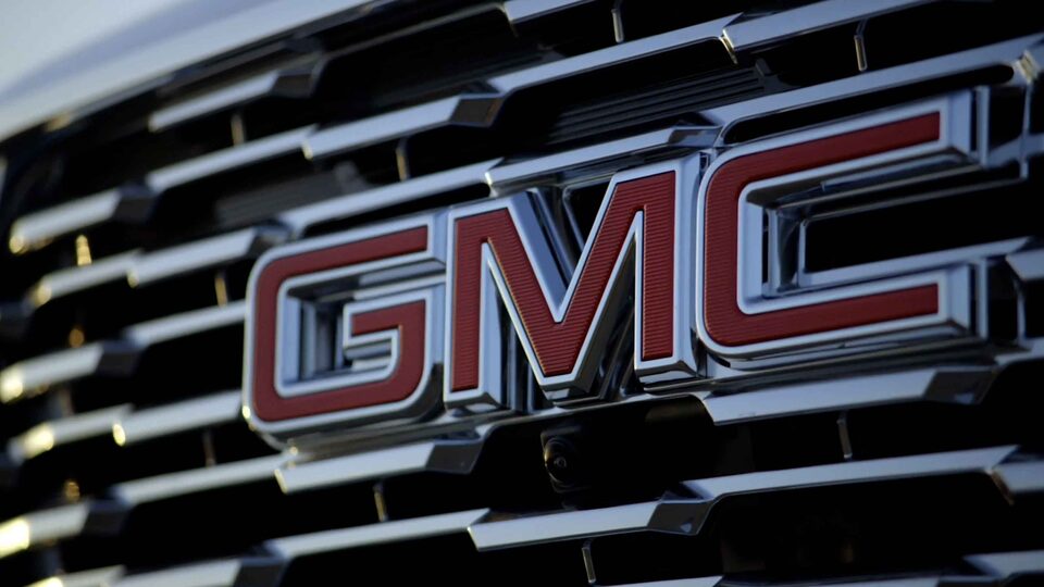 2021 GMC Terrain Small Crossover SUV Video Closeup of Exterior Grille