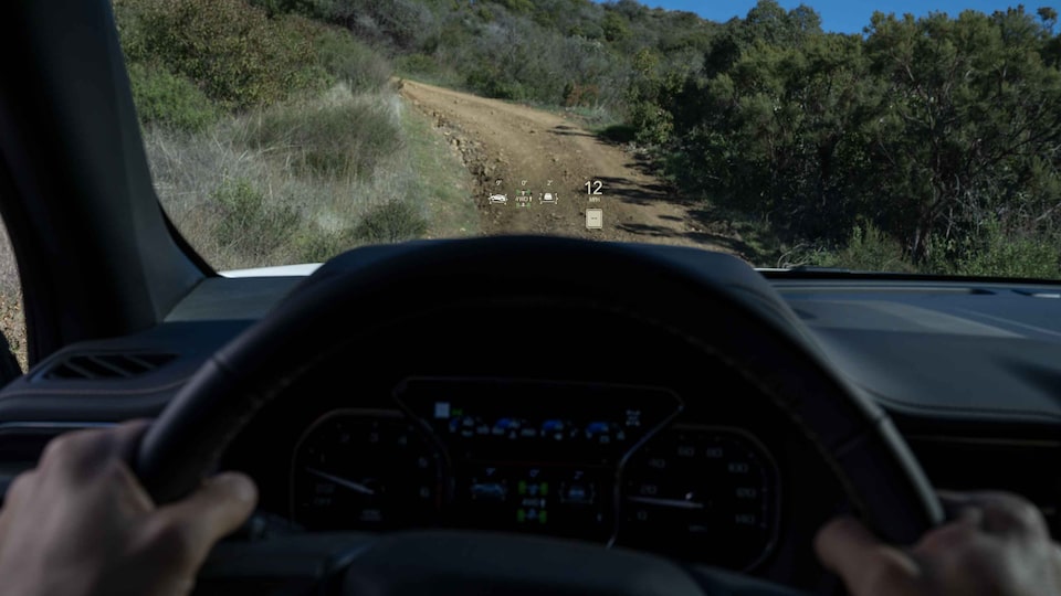 Class-Leading 15" Head-Up Display