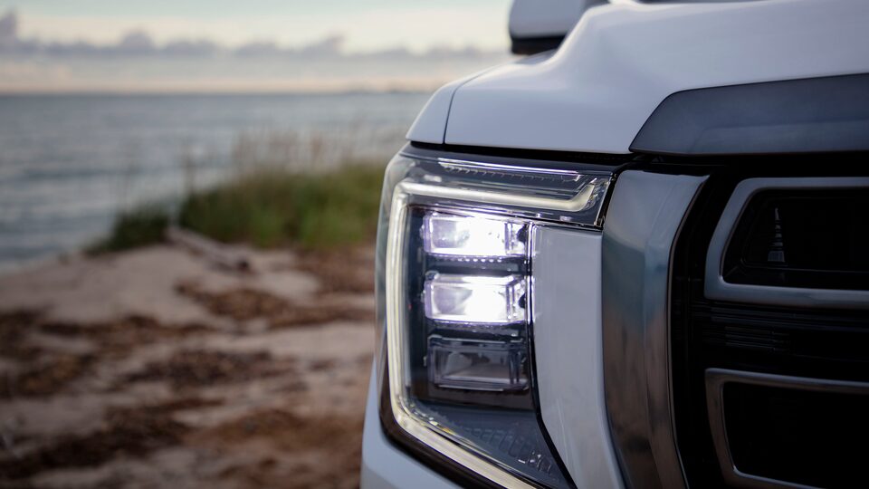 2021 GMC Yukon Full size SUV Exterior Headlight Front View