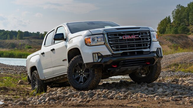 2022 GMC Canyon AT4 Exterior on rough road