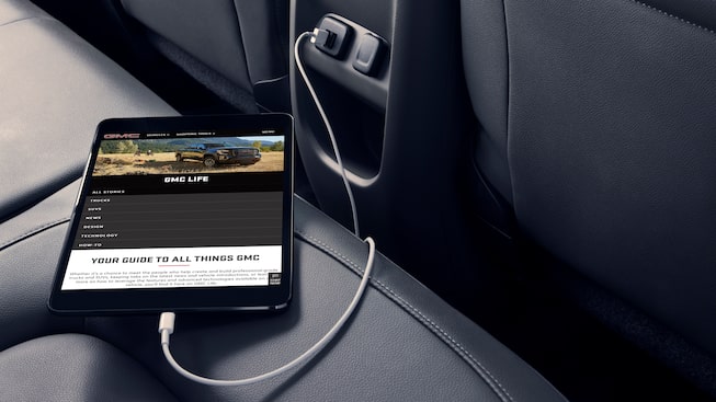 2021 GMC Canyon Small Truck Rear Smartphone Charger