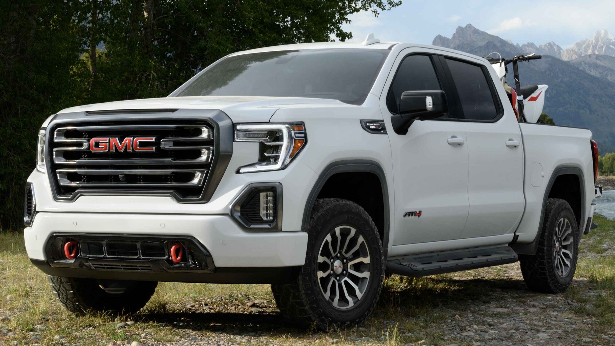New gmc at4