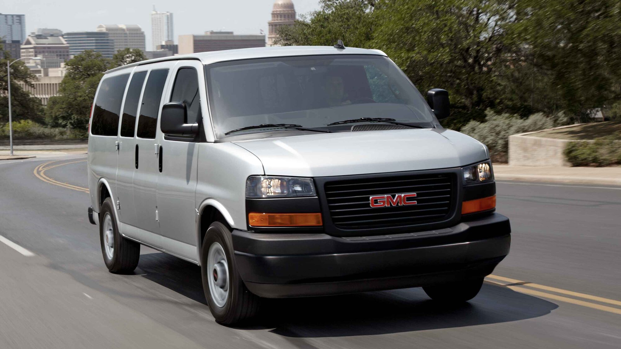 2020 gmc savana 2500 ls