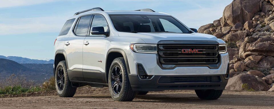 2022 GMC Acadia AT4 - Front Side View