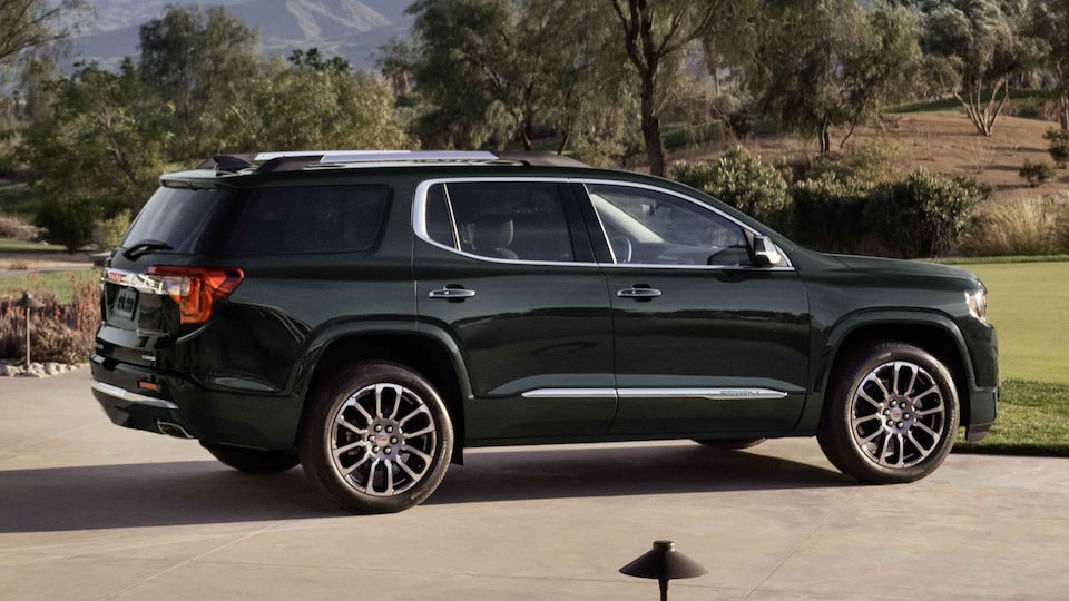 2022 GMC Acadia Denali Exterior Side View