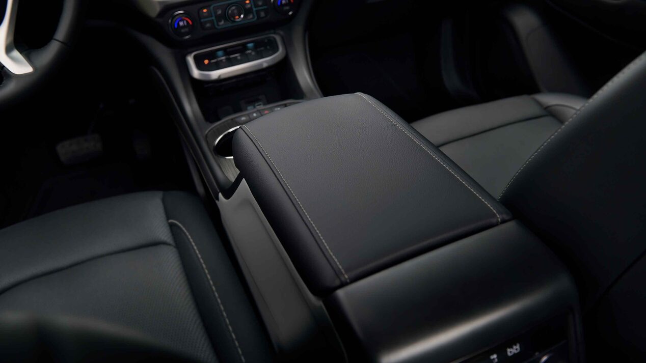 2022 GMC Acadia Center Console