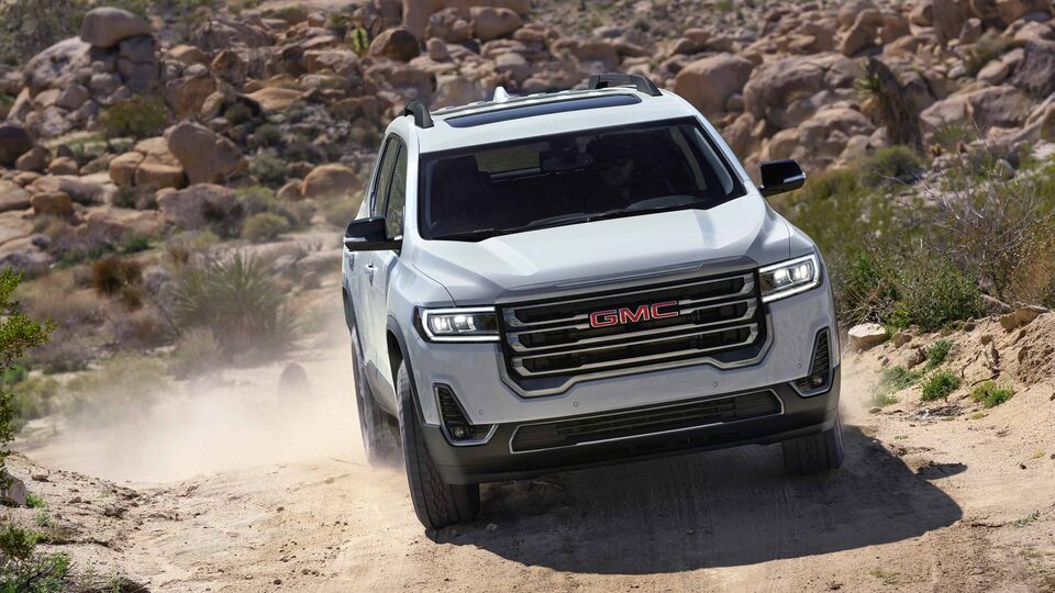 2022 GMC Acadia AT4 Off-road SUV Front Outdoor View