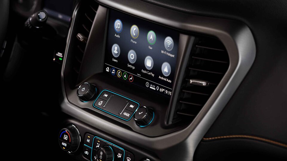 Technology & Safety Features 2022 GMC Acadia MidSize SUV