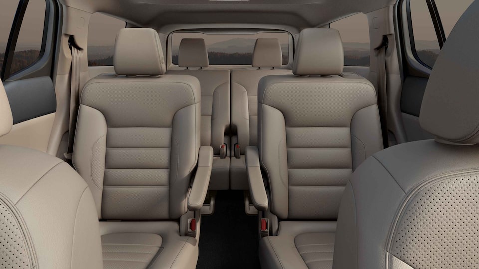 Technology & Safety Features 2022 GMC Acadia MidSize SUV