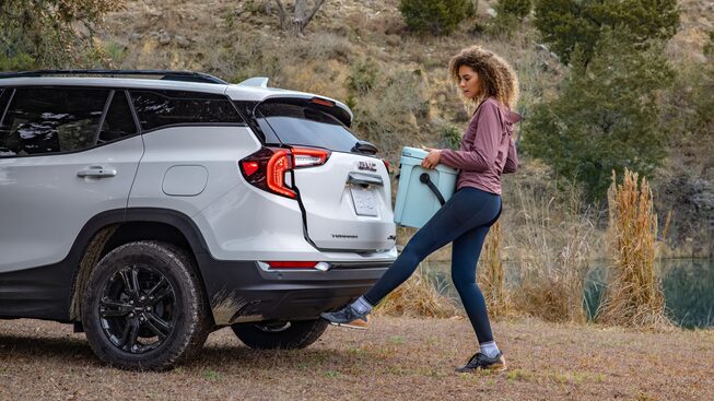 2022 GMC Terrain AT4 Small SUV Power Liftgate