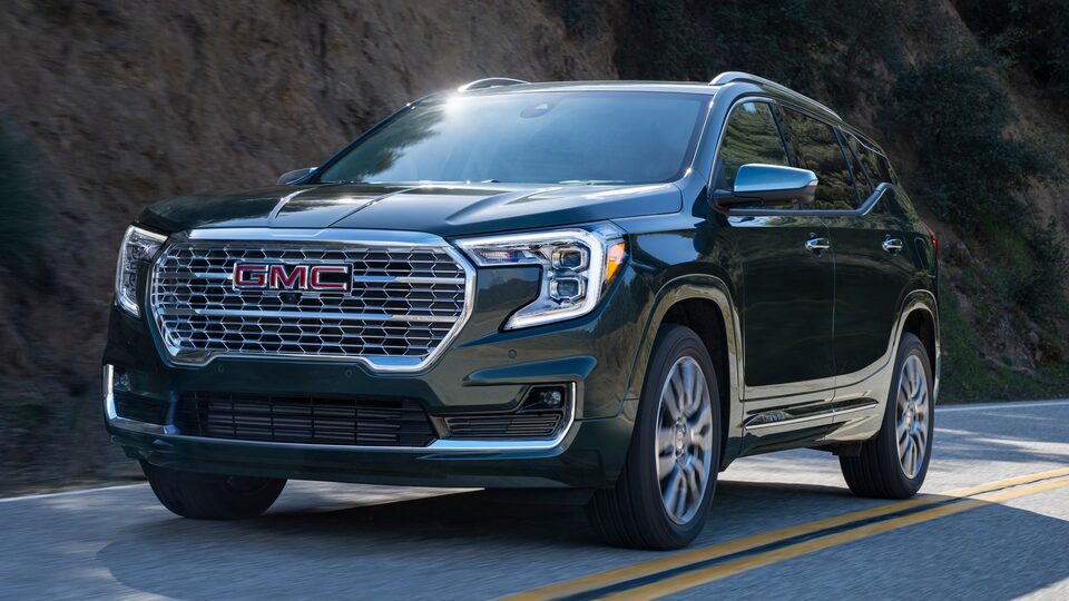 2022 Gmc Terrain Denali Interior Charge Ports