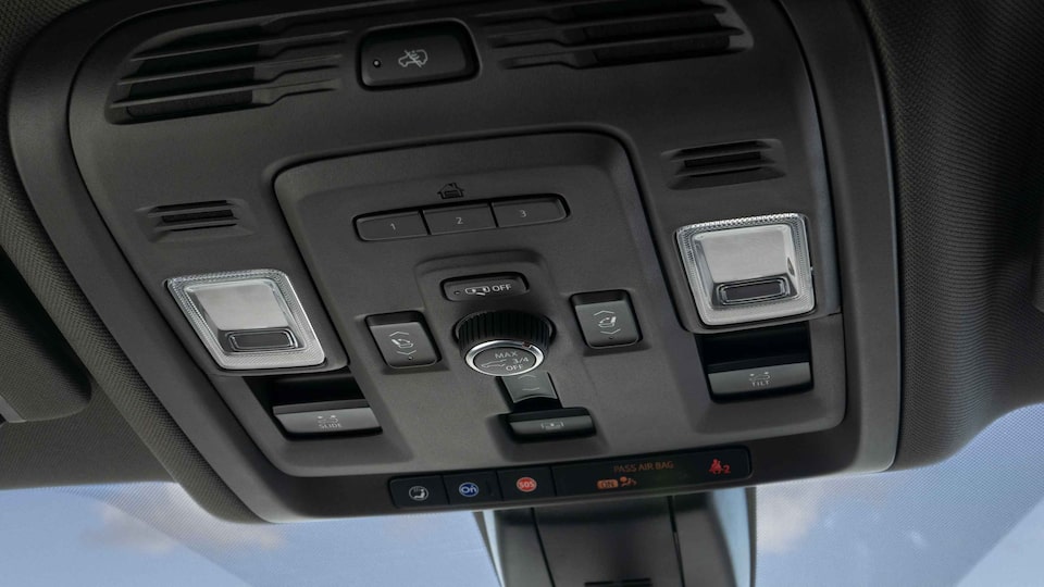 2021 GMC Yukon Full size SUV Vehicle Roof Controls