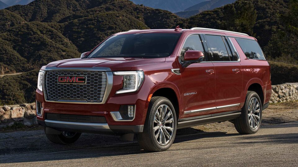 2022 GMC Yukon Denali SUV - Front Side View