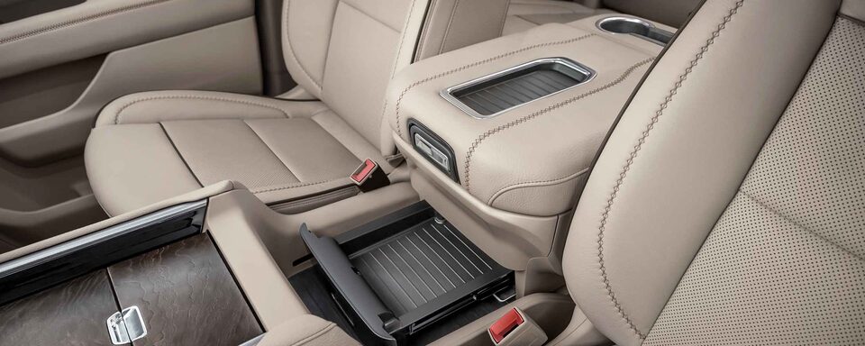 Interior Center Console View Full-Size SUV GMC Yukon