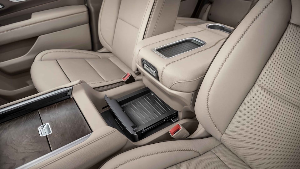 Model Overview 2022 GMC Yukon Denali Luxury FullSize SUV