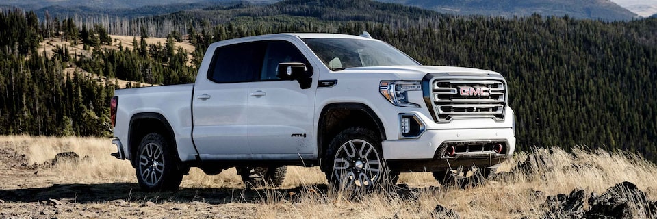 2022 SIERRA 1500 LIMITED AT4 WHITE - SIDE VIEW