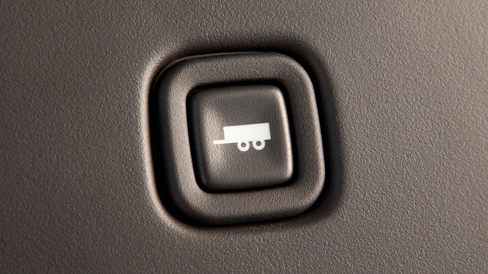 2022 GMC Savana Cargo Van tow haul button