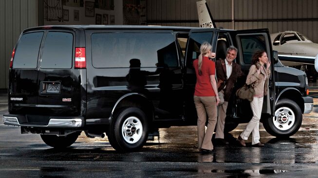 2022 GMC Savana Passenger Van Rear Side View