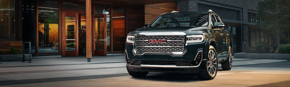 2023 GMC Acadia Denali Mid-Size Luxury SUV Exterior Front Side View 