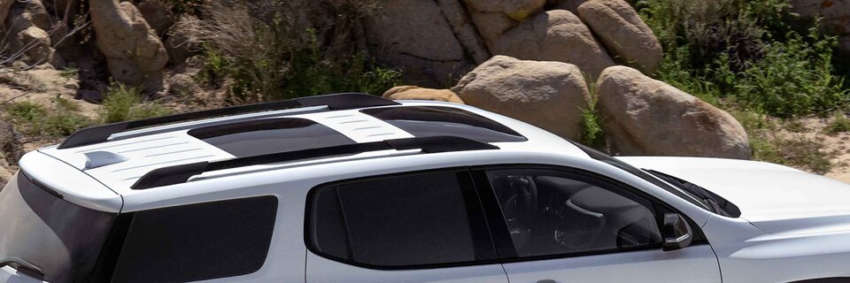 2021 GMC Acadia AT4 Off-Road SUV Top of Car View