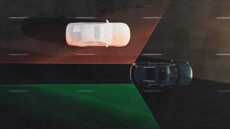 LANE CHANGE ALERT WITH SIDE BLIND ZONE ALERT