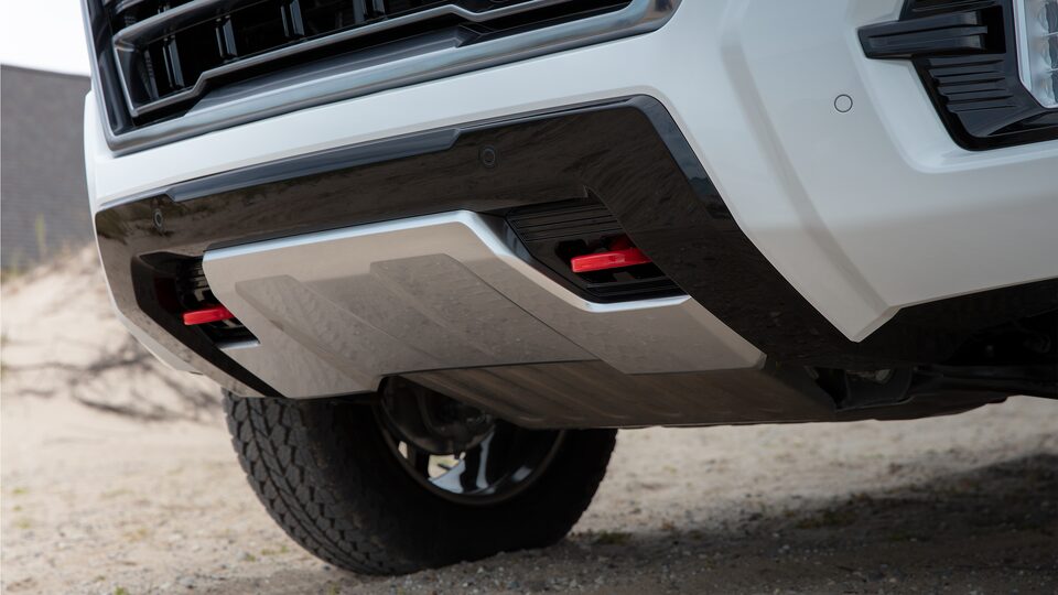 2022 GMC Yukon AT4 Full-Size Off-Road SUV Interior - Front Seats and Dashboard
