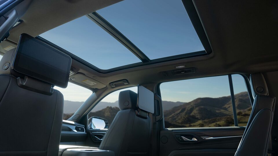 2022 GMC Yukon SLT Full-Size SUV Interior - Sunroof