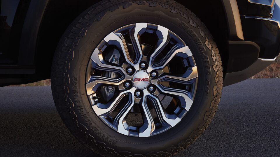 Closeup on the Stylish Rim of the GMC Canyon Denali