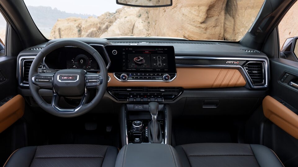 The Bold Front Interior on the GMC Canyon AT4