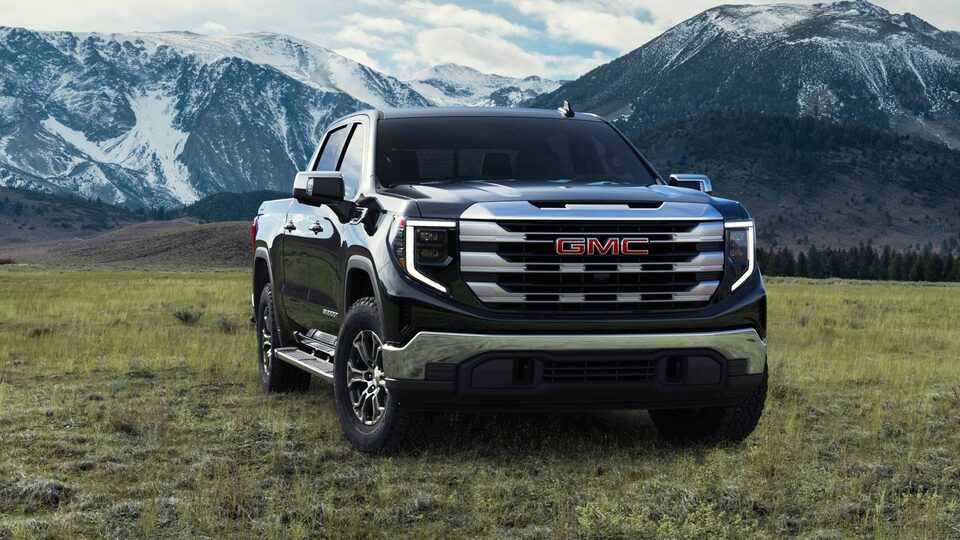The Sierra 1500 Redesigned Front-End With a Gorgeous Mountain Backdrop