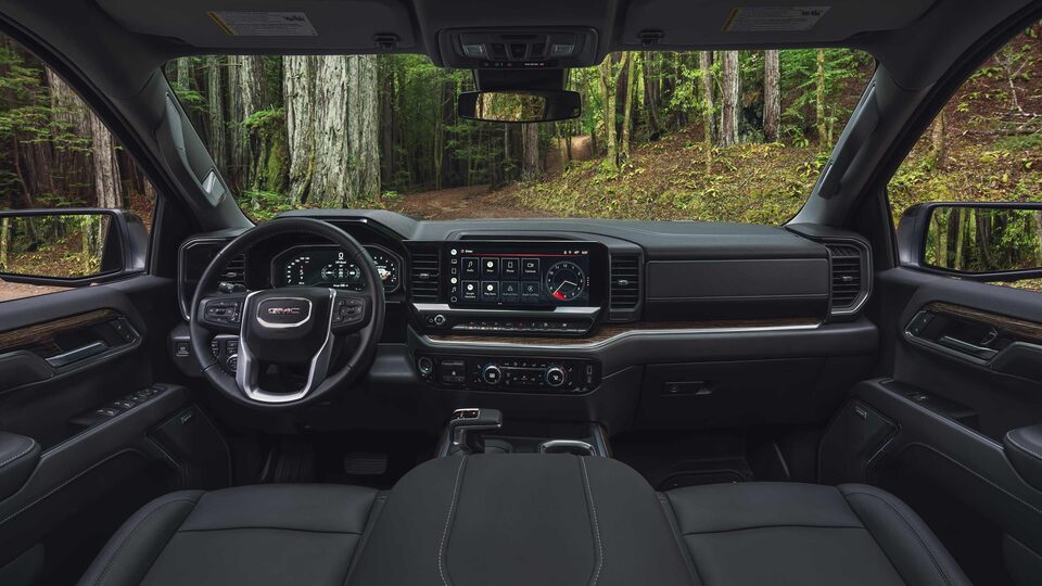 The Incredibly Designed & Technology Packed Interior of the GMC Sierra 