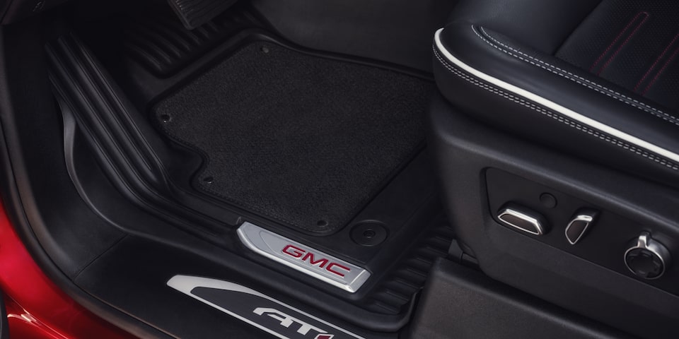 The Thick & Protective Floor Liners of the Sierra HD AT4